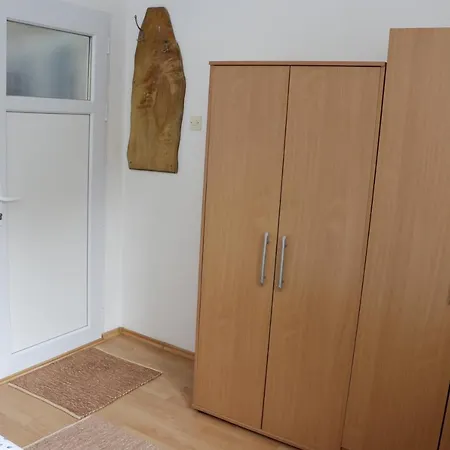 Apartmentstunnels Apartman *